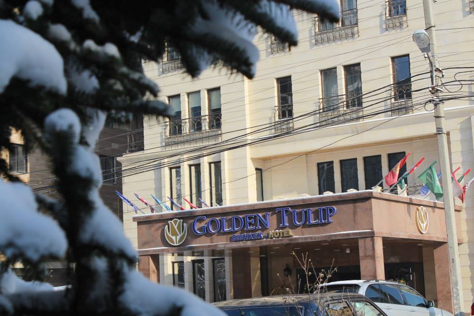 Hotel Ramada By Wyndham Bishkek Centre Exterior foto