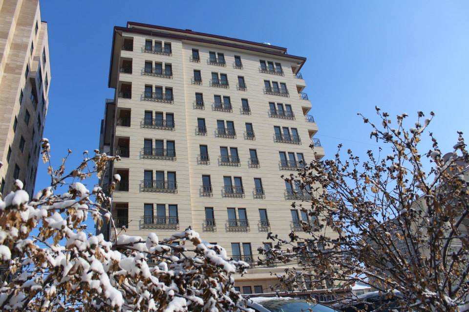 Hotel Ramada By Wyndham Bishkek Centre Exterior foto