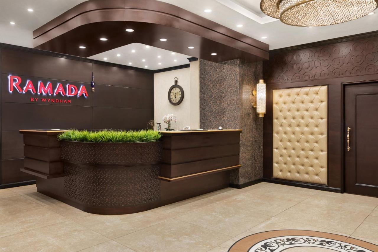 Hotel Ramada By Wyndham Bishkek Centre Exterior foto